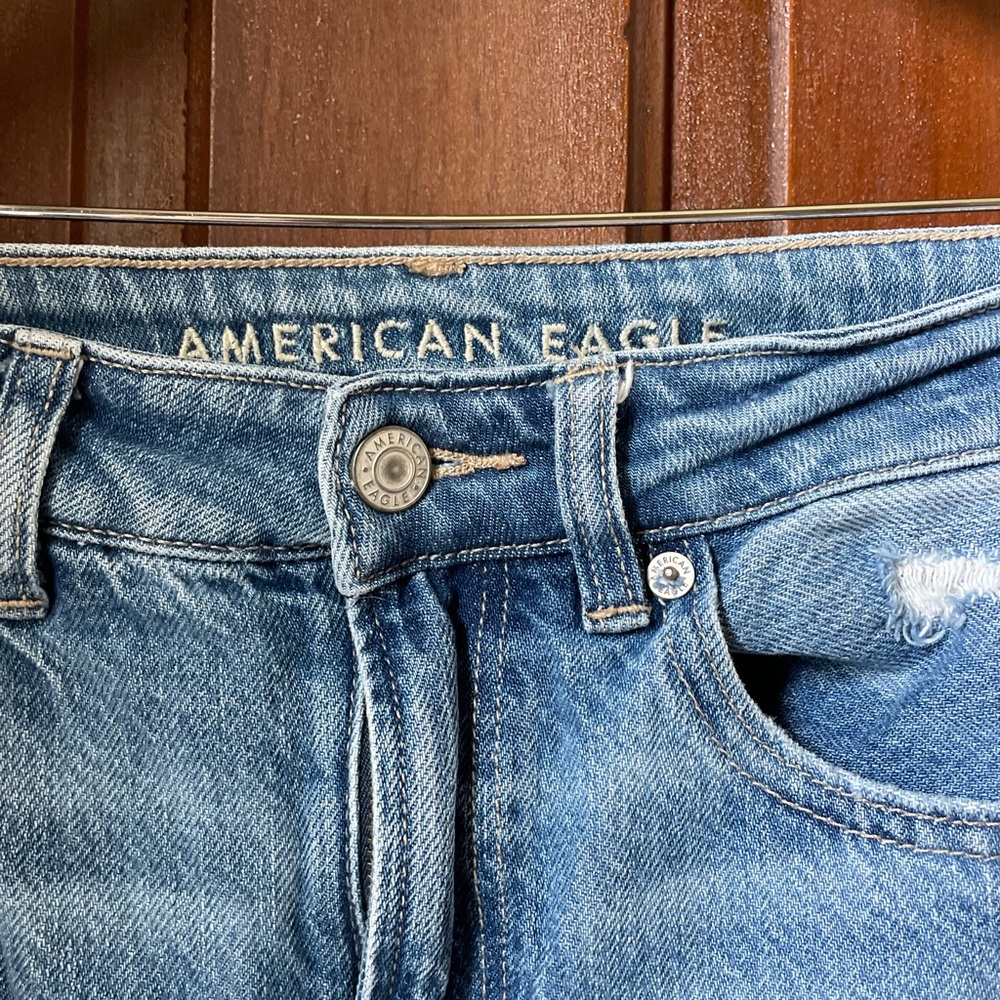 American Eagle women's 8 regular mom straight jeans - Picture 4 of 8